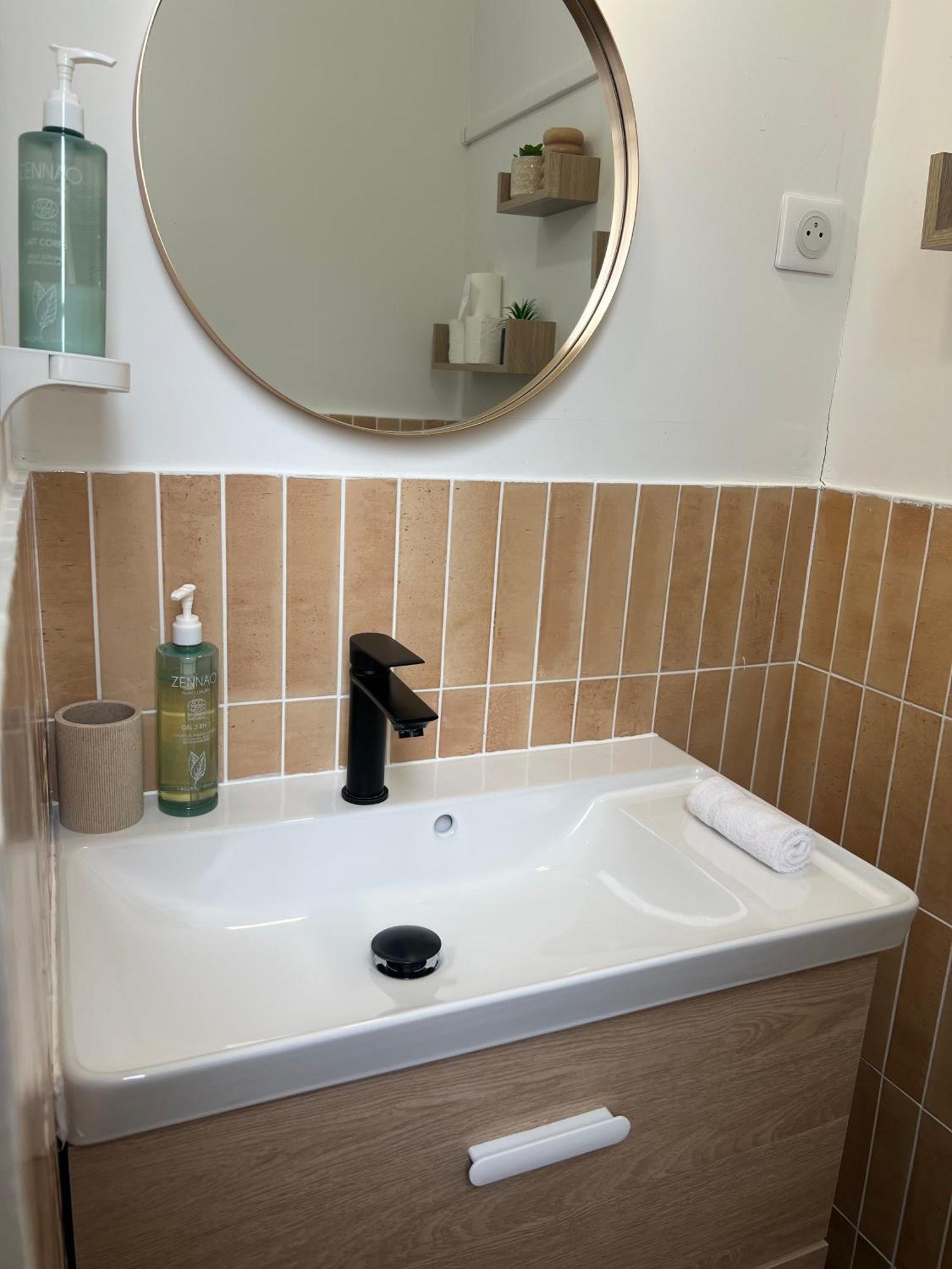 "Le Charleville", Superbe Appartement, Gare De Nevers, Service Premium By Primo C0Nciergerie Zewnętrze zdjęcie